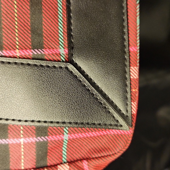Victorias Secret PLAID Tote Weekender Tartan Plaid Black Red Logo Carry On NEW - Picture 15 of 16